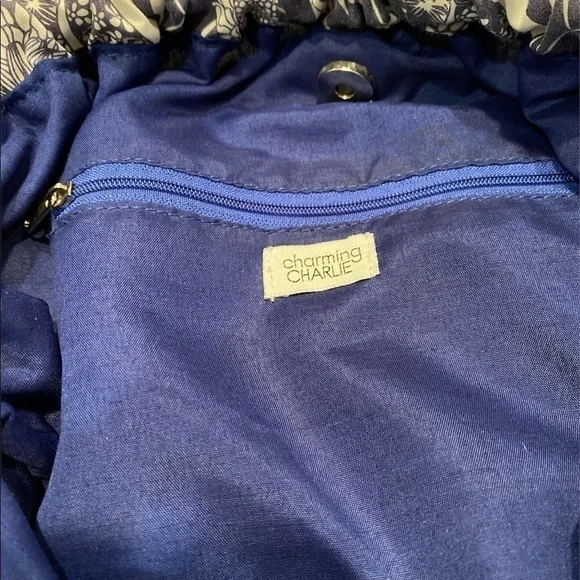 Charming Charlie Cloth Resort Summer Bag  Twisted Rope Handles and Wood Beads - Picture 3 of 4